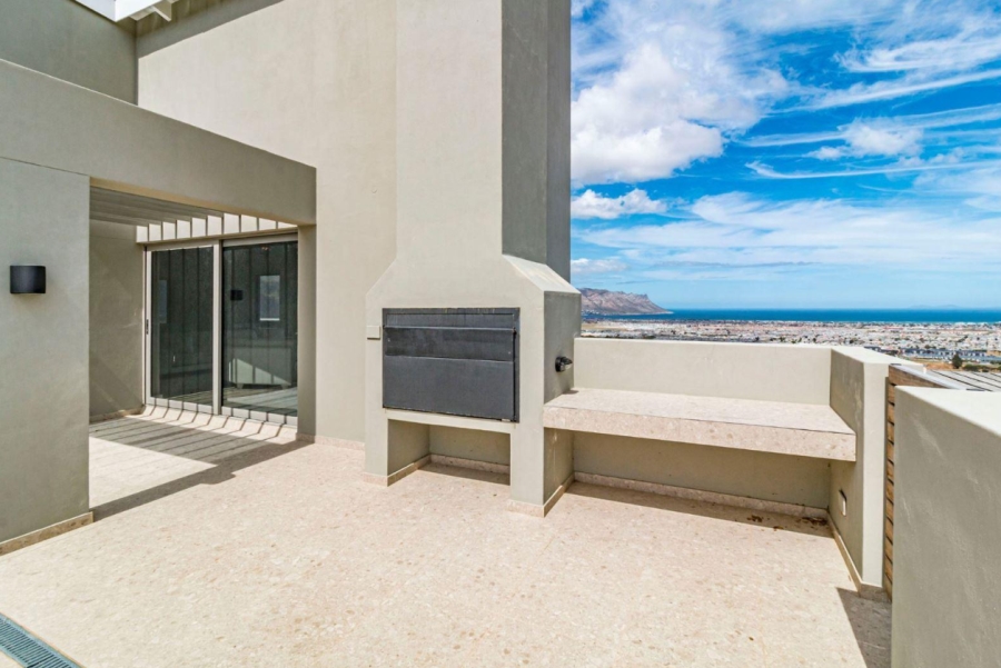 7 Bedroom Property for Sale in Fairhaven Country Estate Western Cape